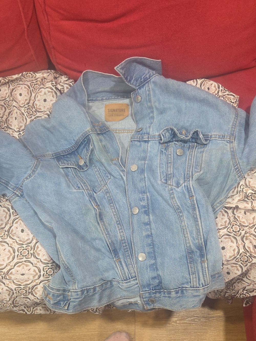 Signature by Levi Strauss & Co. Men's Trucker Jacket. Women's Denim Jean Jacket